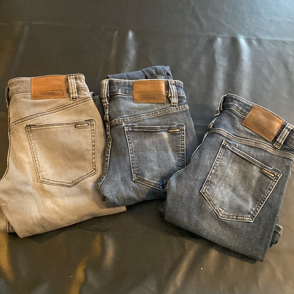 Volcom men’s jeans bundle blue jean and gray size 28